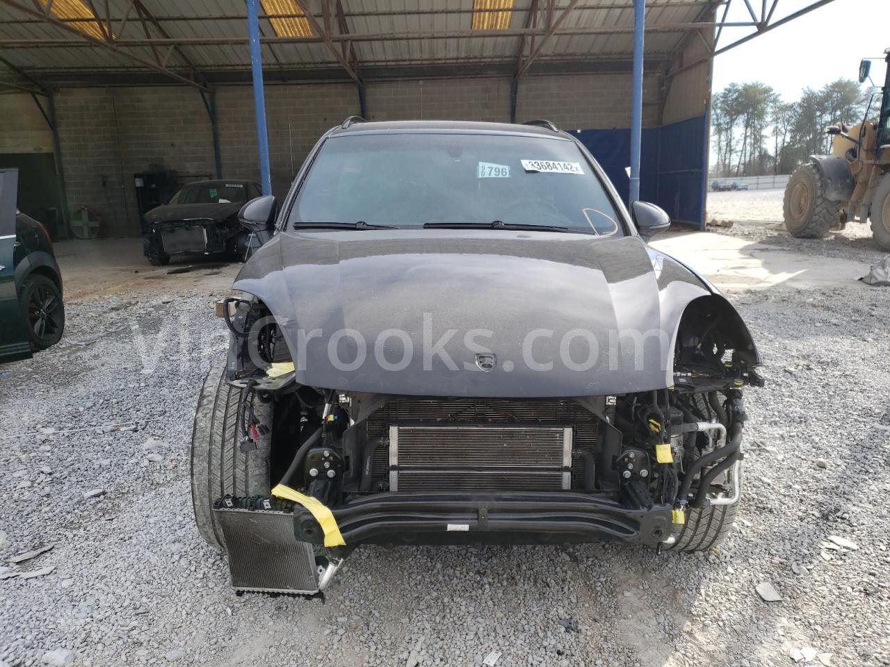 WP1AE2A22HLA74790