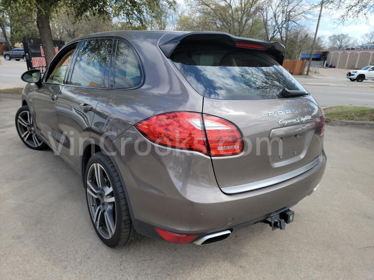 WP1AE2A21CLA93470