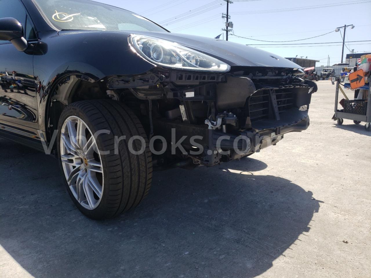WP1AA2A26HKA90072