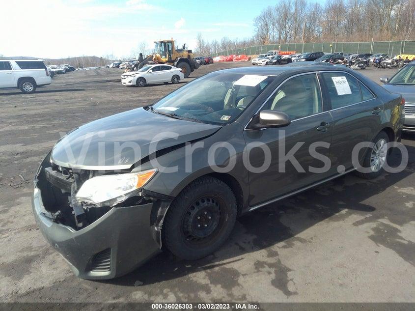 4T4BF1FK9CR175657