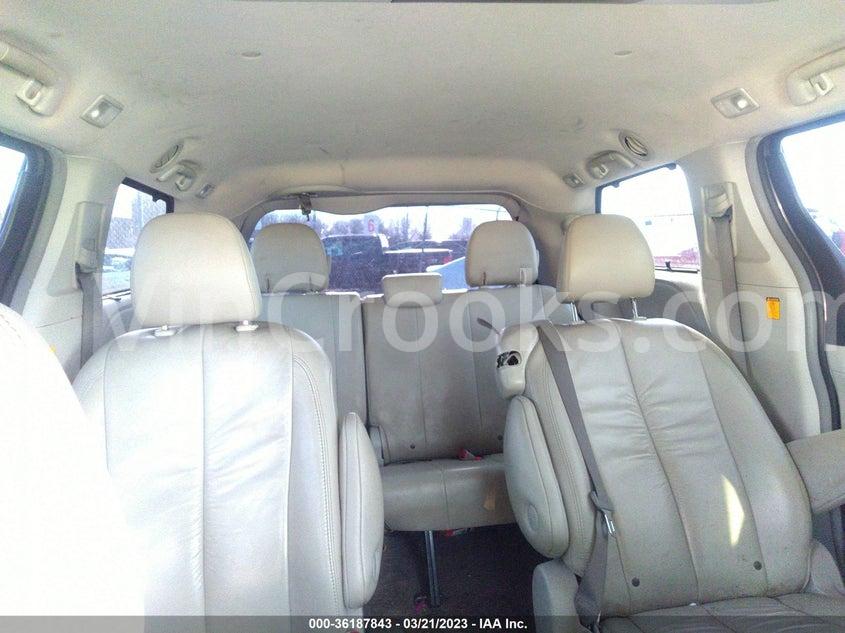 5TDYK3DC9BS045022