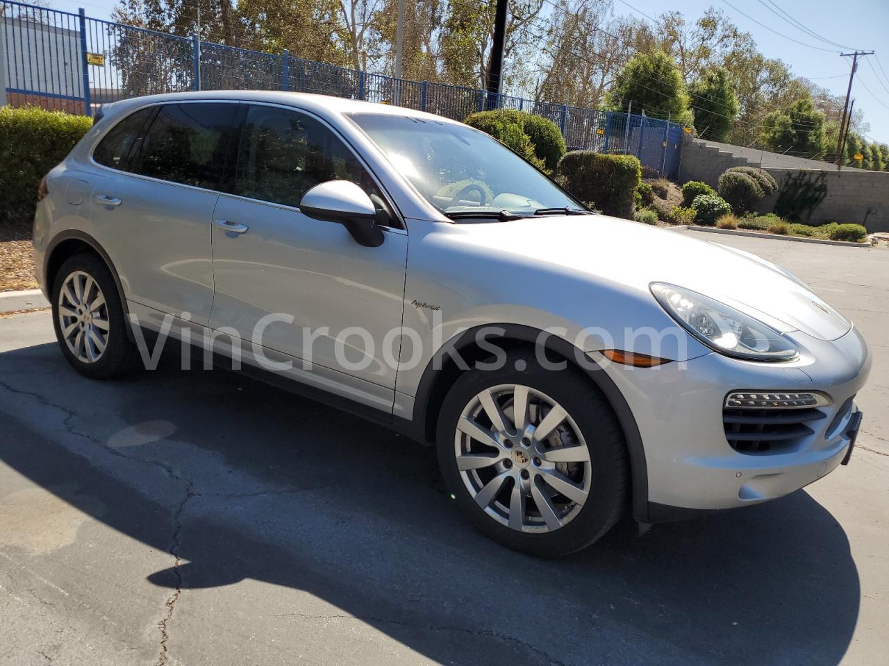 WP1AE2A23CLA90487
