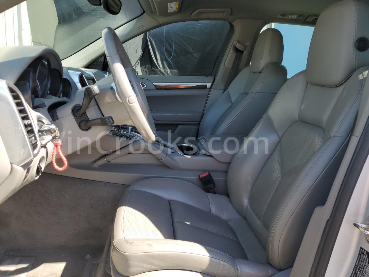 WP1AE2A23CLA90487