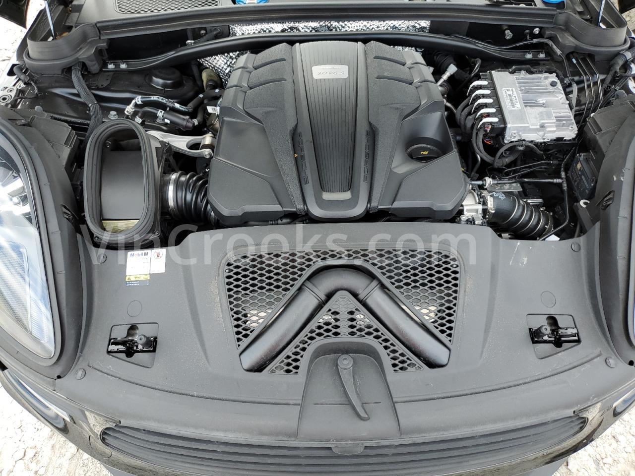 WP1AB2A57MLB38402