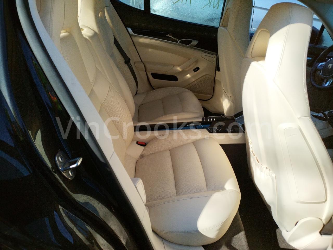 WP0AA2A76GL002210