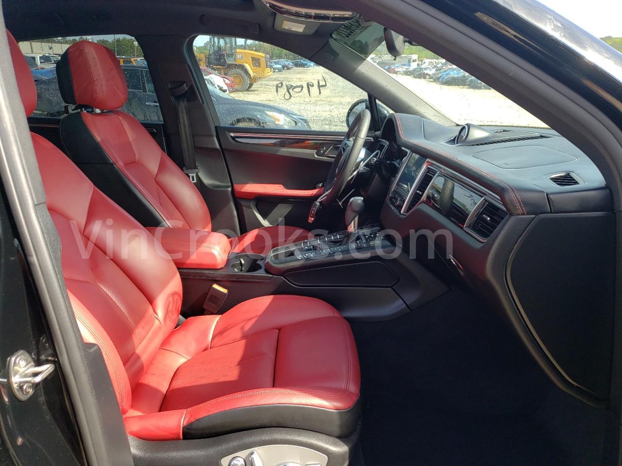 WP1AA2A51JLB17303