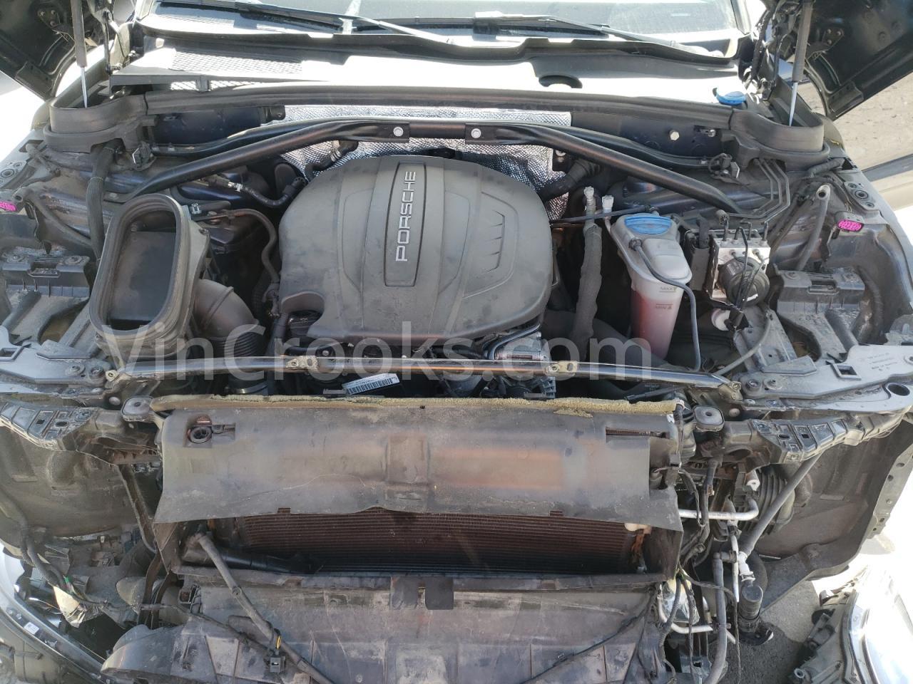 WP1AA2A54HLB00246