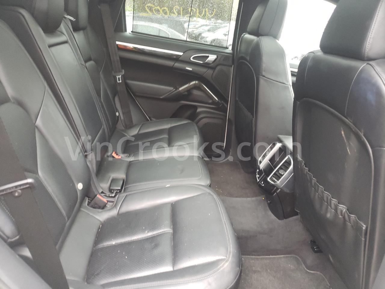 WP1AB2A24CLA40836