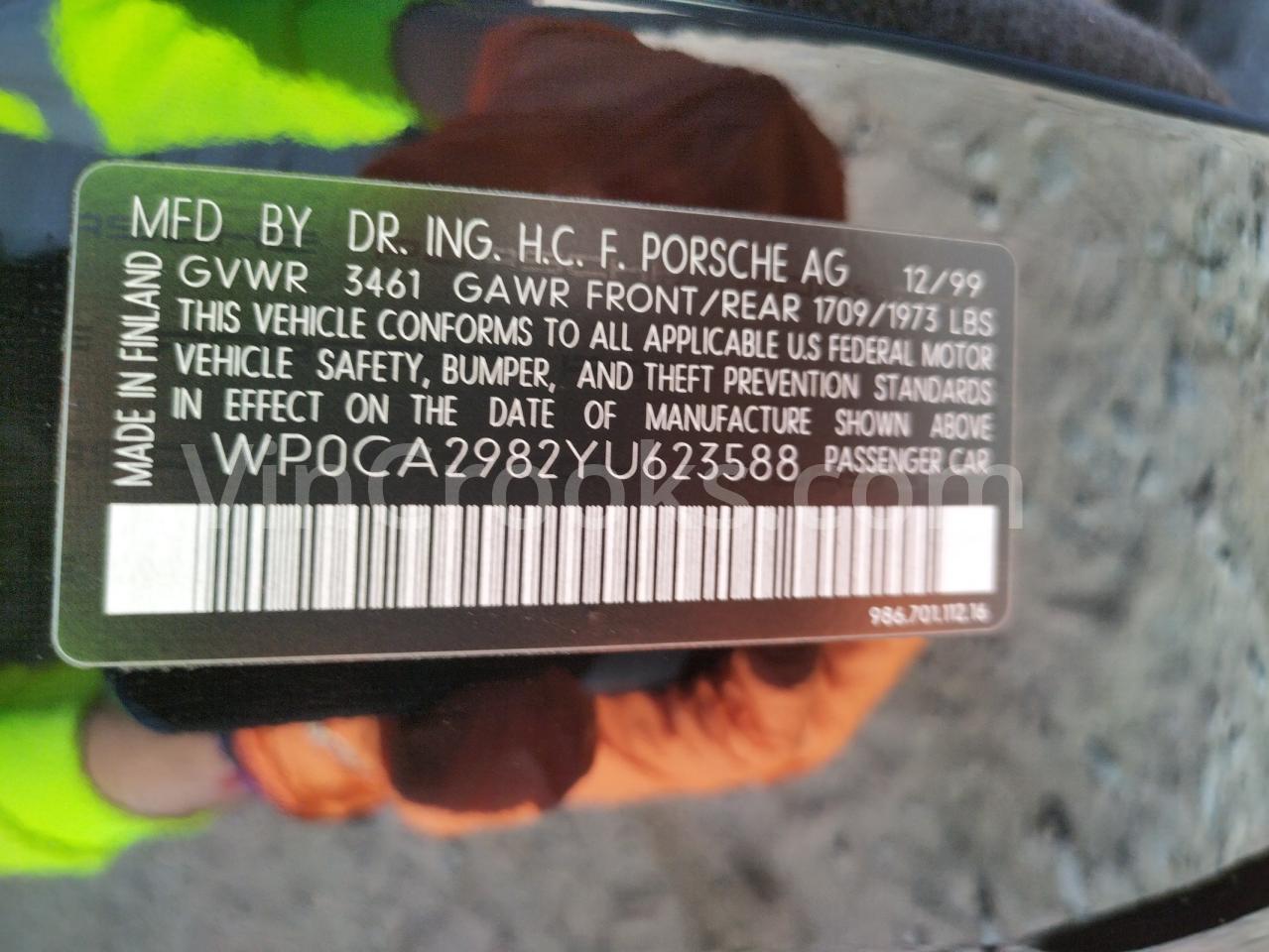 WP0CA2982YU623588