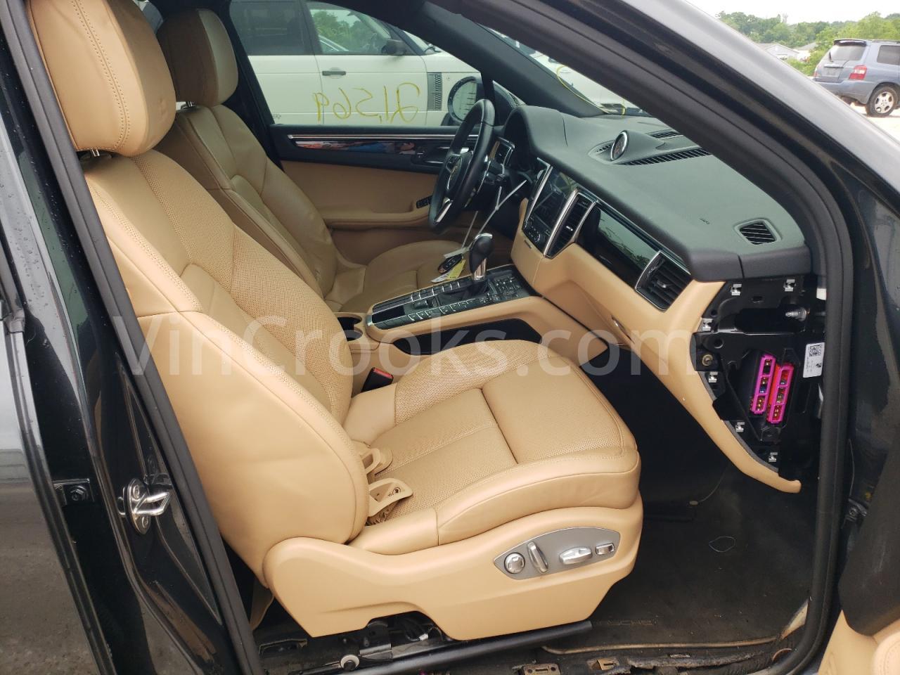 WP1AA2A55JLB12007