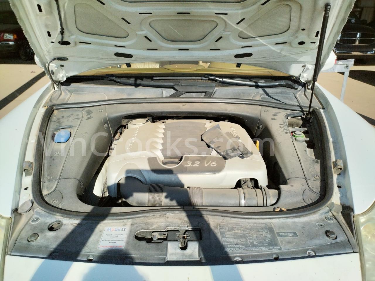 WP1AA29P45LA21015