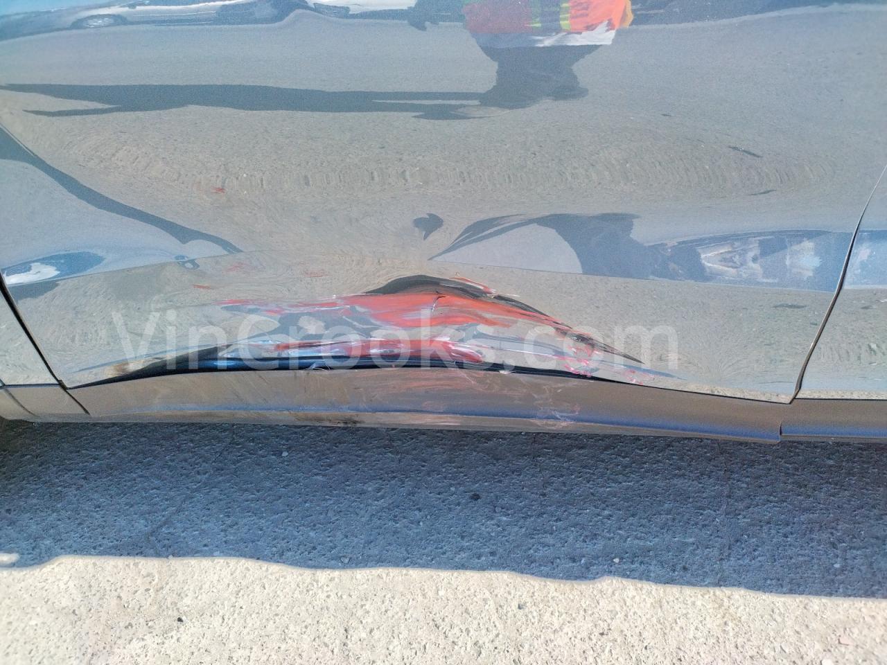 WP1AA2AY6KDA08504