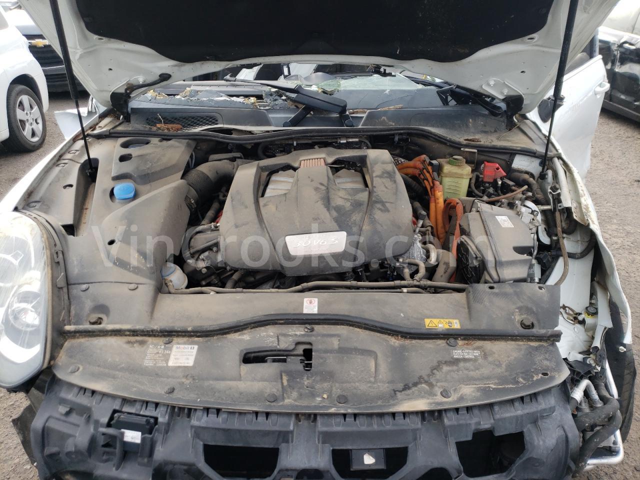 WP1AE2A22GLA60113