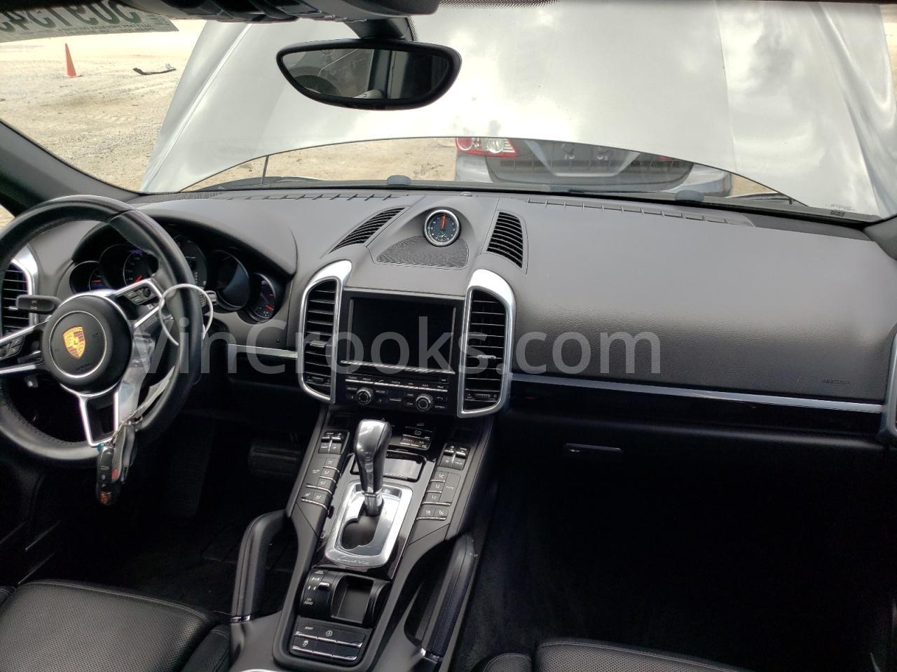 WP1AA2A28GKA15095