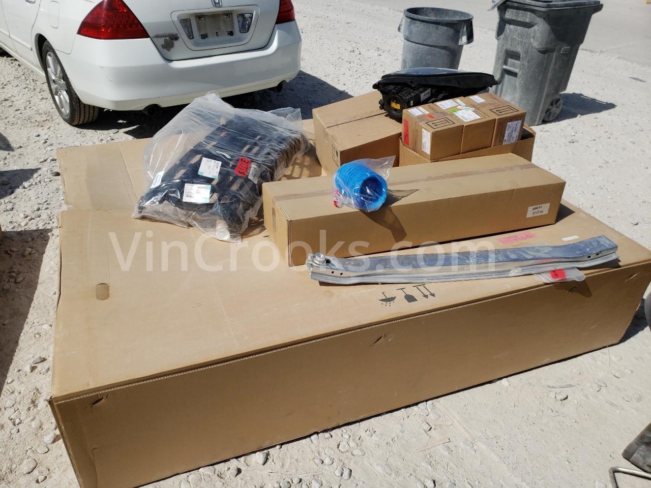 WP1AB2A58JLB32460