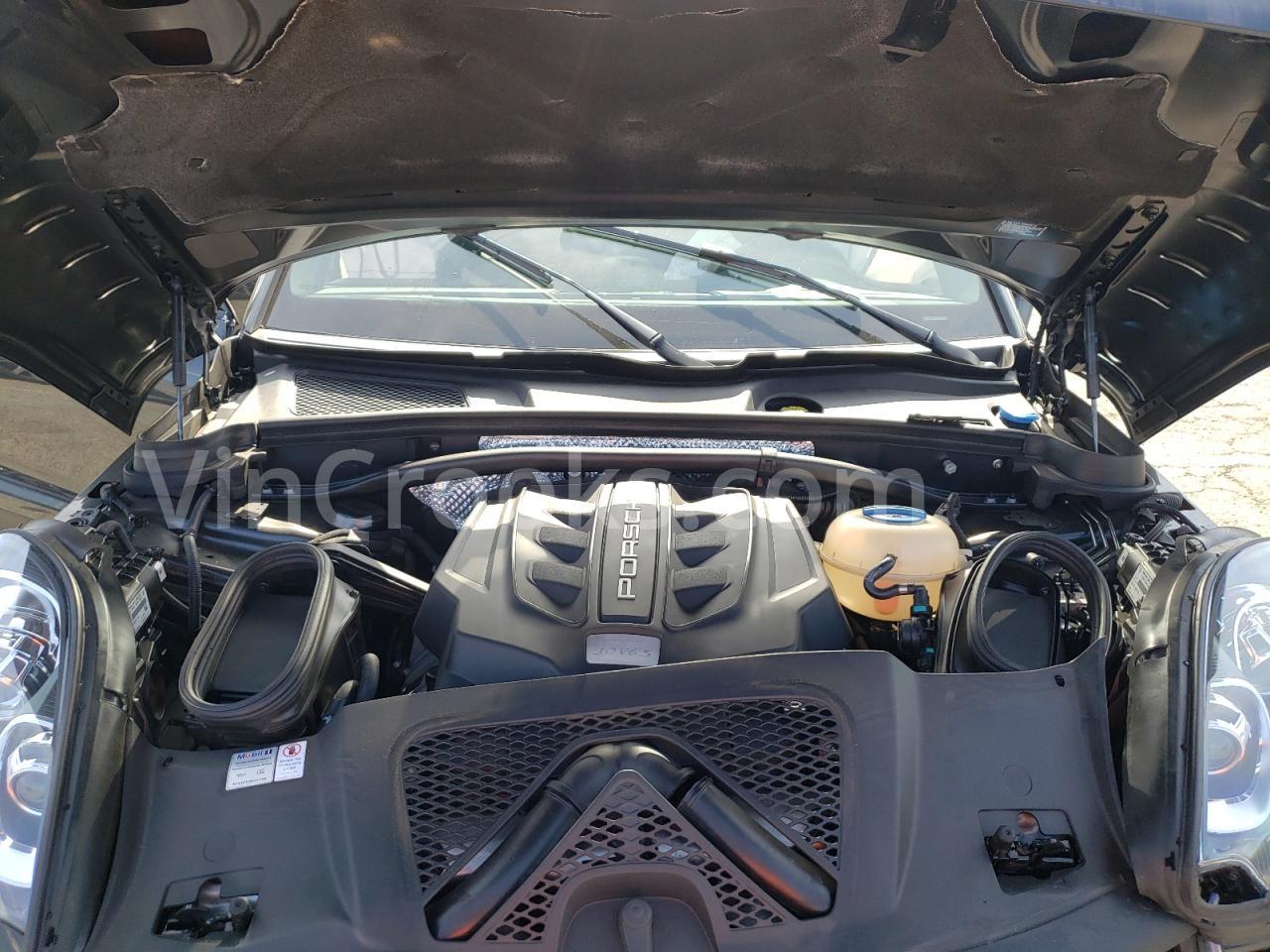 WP1AB2A59JLB39840