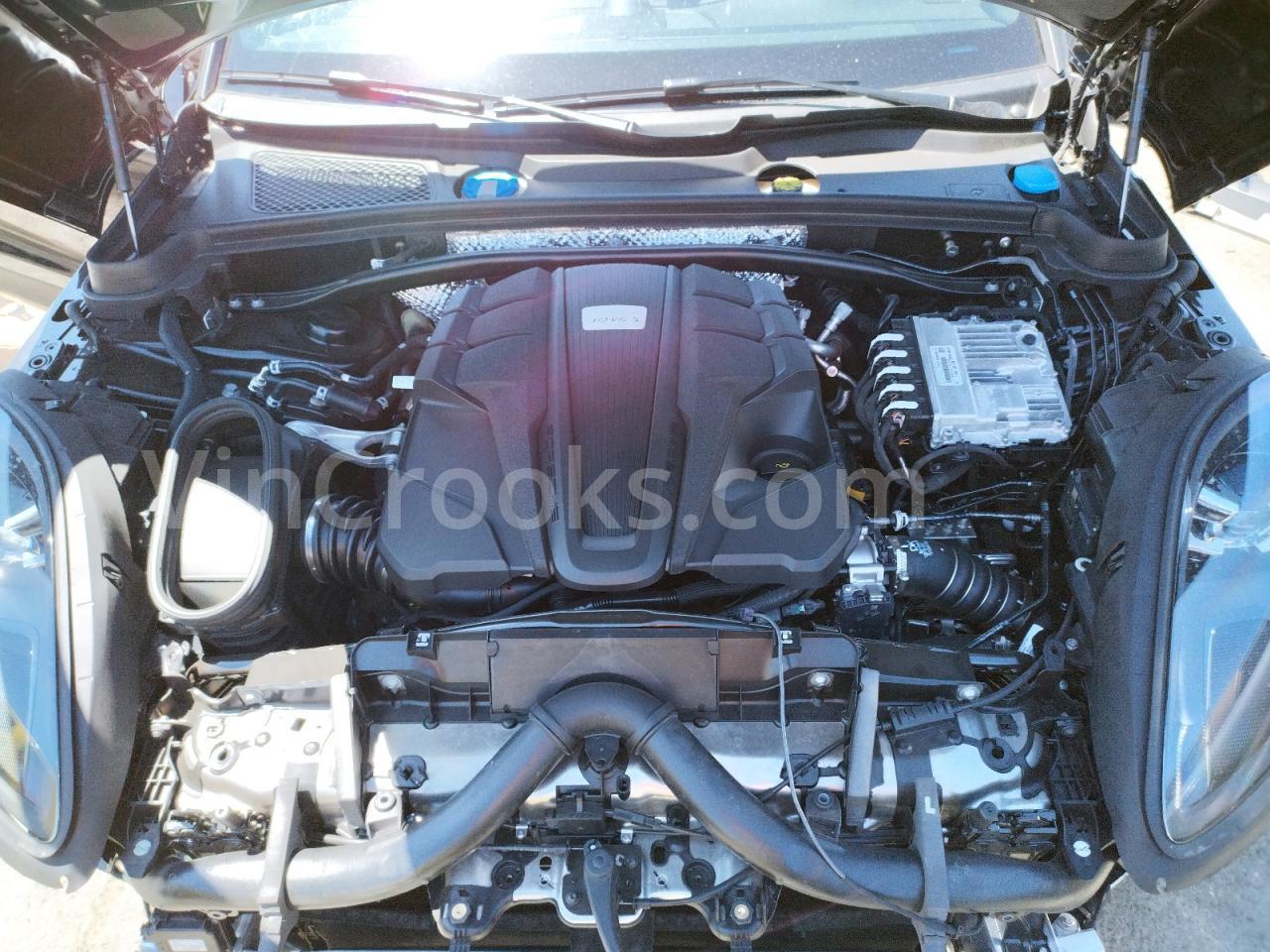 WP1AB2A57MLB37038