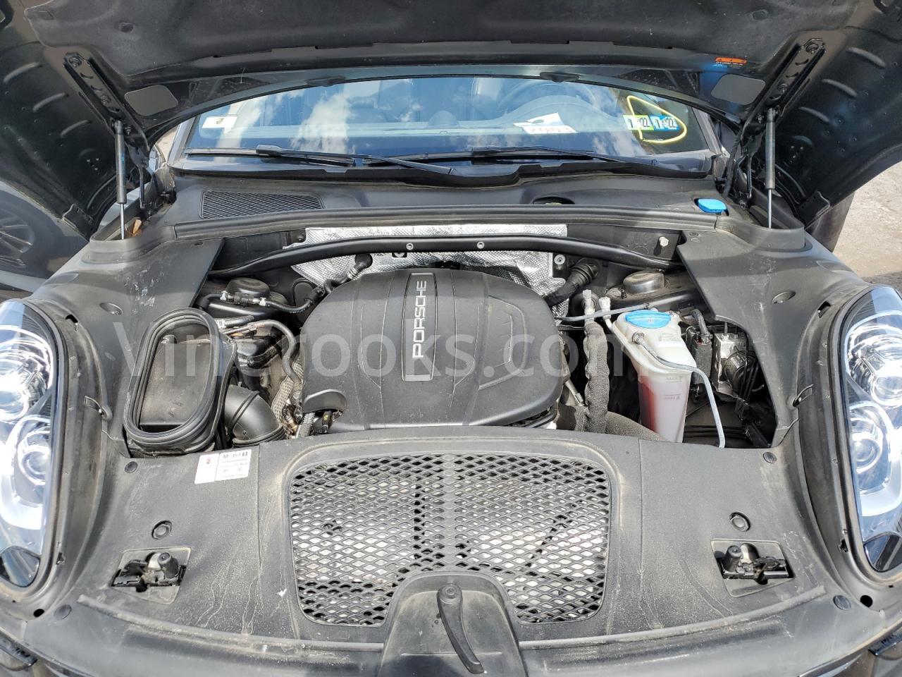 WP1AA2A55HLB80320
