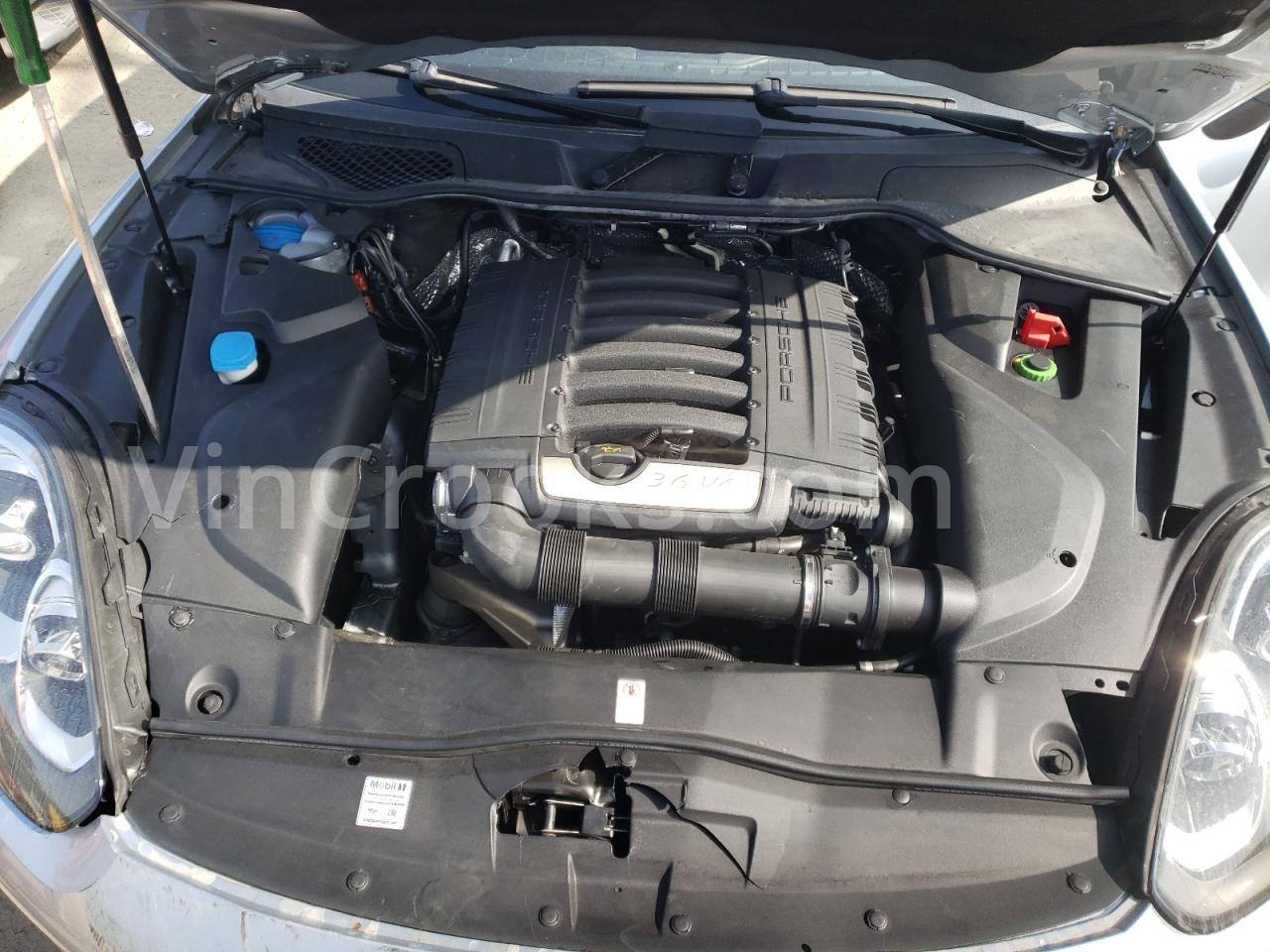 WP1AA2A28HKA85097