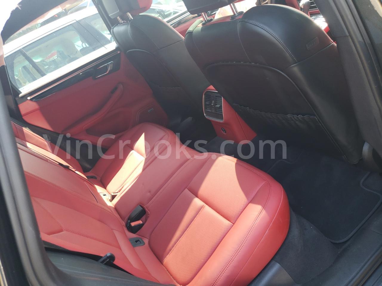 WP1AB2A56MLB38309
